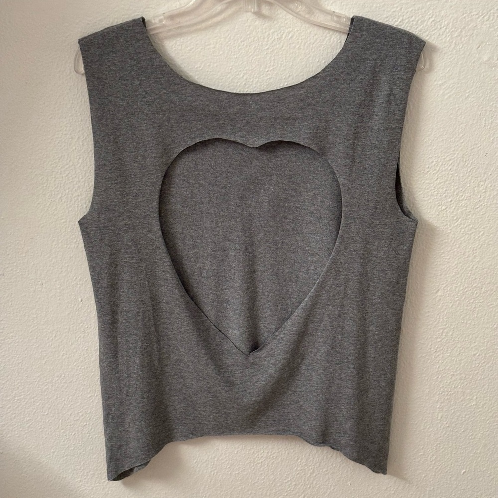Heart cut out grey tank top, custom made size XS - Picture 5 of 6